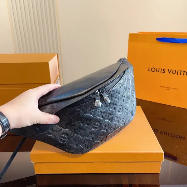 【2026】【 LOUIS VUITTON公式 旗艦店】ルイヴィトン ウエストポーチ 当日出荷 好評に付き再入荷!35*10*16CM 【2026】【 LOUIS VUITTON公式 旗艦店】ルイヴィトン ウエストポーチ 当日出荷 好評に付き再入荷!35*10*16CM