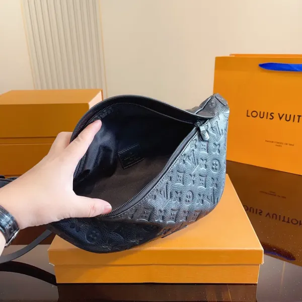 【2026】【 LOUIS VUITTON公式 旗艦店】ルイヴィトン ウエストポーチ 当日出荷 好評に付き再入荷!35*10*16CM 【2026】【 LOUIS VUITTON公式 旗艦店】ルイヴィトン ウエストポーチ 当日出荷 好評に付き再入荷!35*10*16CM