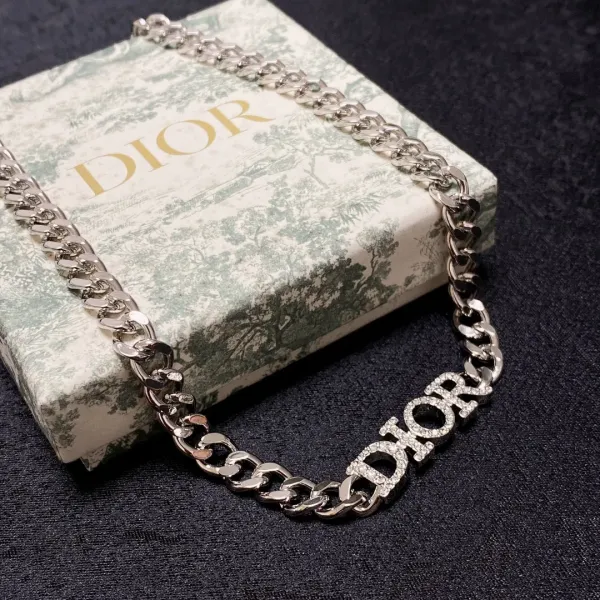 【2026】【DIOR】ネックレス、新しいネックレス万能シンプルファッションオーナメント 【2026】【DIOR】ネックレス、新しいネックレス万能シンプルファッションオーナメント