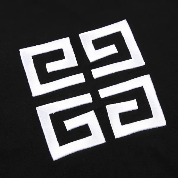 【2026】【GIVENCHY 公式旗艦店】ジバンシー Tシャツご好評に付き再入荷! 【2026】【GIVENCHY 公式旗艦店】ジバンシー Tシャツご好評に付き再入荷!