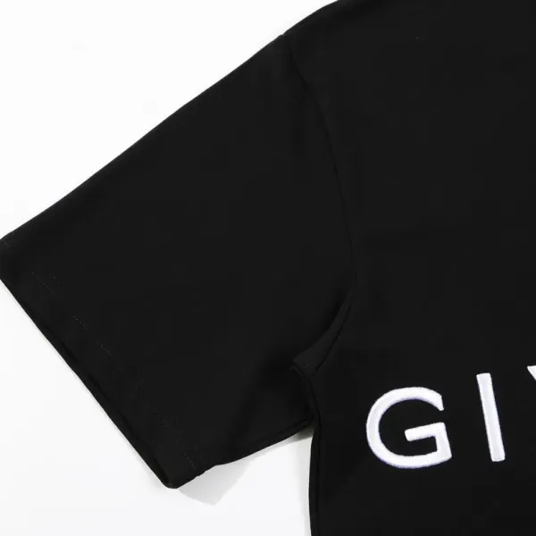 【2026】【GIVENCHY 公式旗艦店】ジバンシー Tシャツご好評に付き再入荷! 【2026】【GIVENCHY 公式旗艦店】ジバンシー Tシャツご好評に付き再入荷!