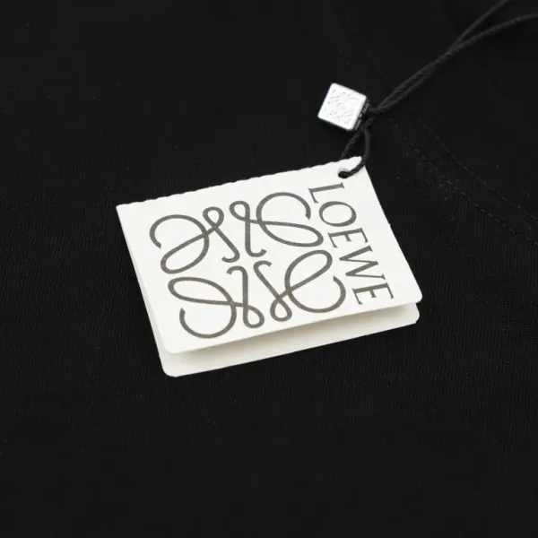【2026】【 LOEWE 公式旗艦店】ロエベ Tシャツご好評に付き再入荷! 【2026】【 LOEWE 公式旗艦店】ロエベ Tシャツご好評に付き再入荷!