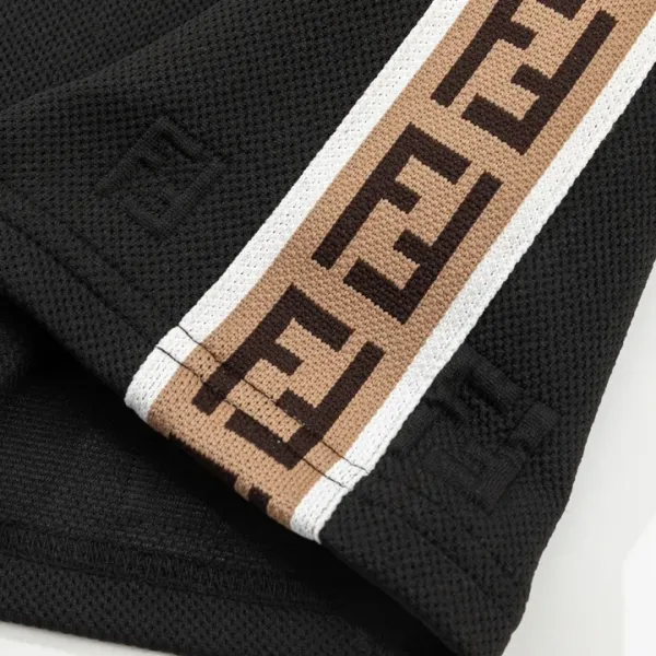 【2026】【FENDI 公式旗艦店】フェンディ ショートパンツ ご好評に付き再入荷! 【2026】【FENDI 公式旗艦店】フェンディ ショートパンツ ご好評に付き再入荷!