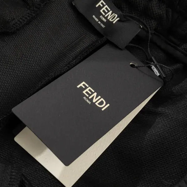 【2026】【FENDI 公式旗艦店】フェンディ ショートパンツ ご好評に付き再入荷! 【2026】【FENDI 公式旗艦店】フェンディ ショートパンツ ご好評に付き再入荷!
