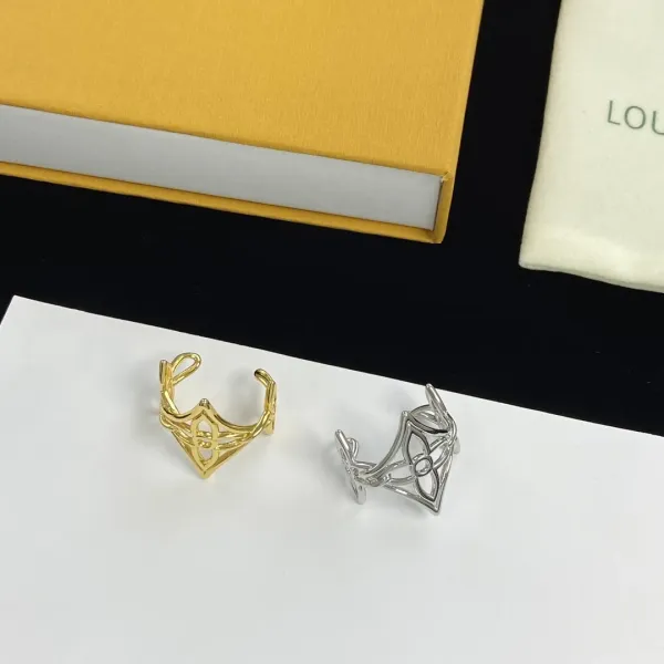 【2026】LV【LOUIS VUITTON】 ルイヴィトン 指輪 【2026】LV【LOUIS VUITTON】 ルイヴィトン 指輪