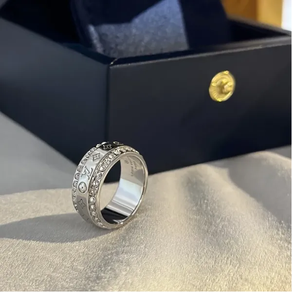 【2026】【LOUIS VUITTON】 ルイヴィトン 指輪 【2026】【LOUIS VUITTON】 ルイヴィトン 指輪