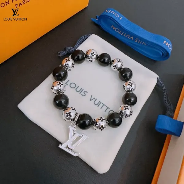 【2026】【LOUIS VUITTON】 ブレスレット、ファッションシンプルなスタイル 【2026】【LOUIS VUITTON】 ブレスレット、ファッションシンプルなスタイル
