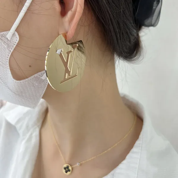 【2026】LV【LOUIS VUITTON 】ルイヴィトン ファッションスタイルのイヤリング 【2026】LV【LOUIS VUITTON 】ルイヴィトン ファッションスタイルのイヤリング