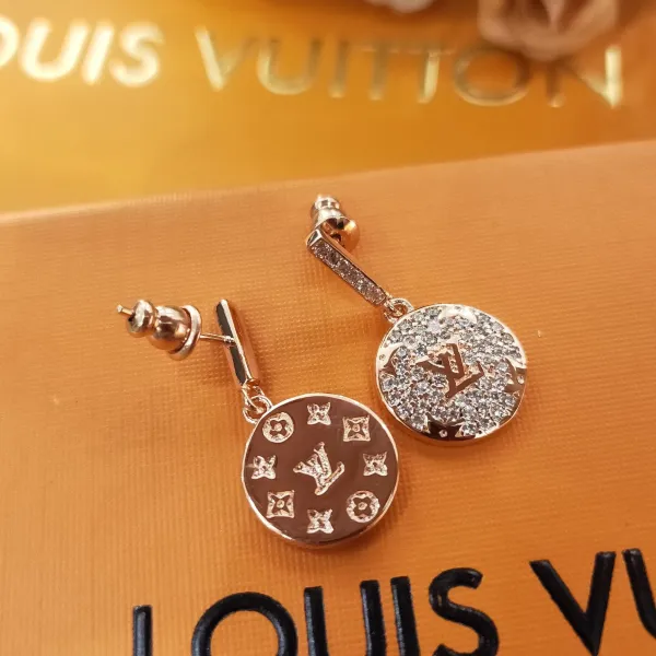 【2026】【LOUIS VUITTON 】ルイヴィトン ファッションスタイルのイヤリング 【2026】【LOUIS VUITTON 】ルイヴィトン ファッションスタイルのイヤリング