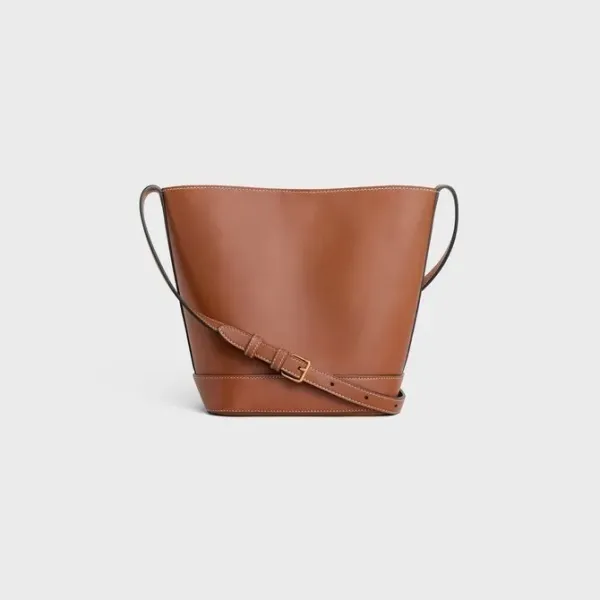 【2026】CELINE スモール バケットキュイル トリオンフ