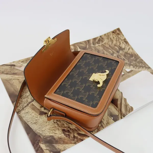【2026】人気☆CELINE ティーン トリオンフ キャンバス 【2026】人気☆CELINE ティーン トリオンフ キャンバス