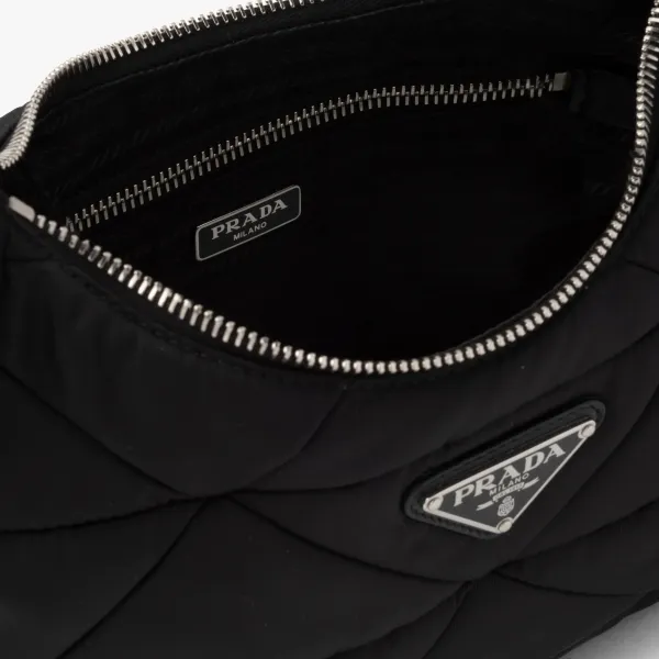 【2026】☆PRADA プラダ パデッドナイロン ショルダーバッグ 24*20.5*7cm 【2026】☆PRADA プラダ パデッドナイロン ショルダーバッグ 24*20.5*7cm