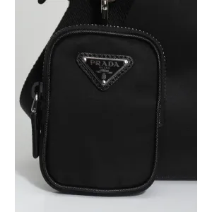 【2026】PRADA ☆ナイロンxサフィアーノレザー クロスボディバッグ 20*16*5cm 【2026】PRADA ☆ナイロンxサフィアーノレザー クロスボディバッグ 20*16*5cm