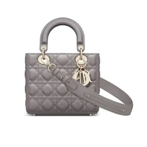 【2026】DIOR MY ABCDIOR LADY DIOR カナージュ 選べるチャーム 2way 20 x 17 x 8 cm 【2026】DIOR MY ABCDIOR LADY DIOR カナージュ 選べるチャーム 2way 20 x 17 x 8 cm