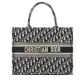 【2026】【Dior】DIOR BOOK TOTE ミディアムバッグディオールオブリーク 36.5*28*17.5CM 【2026】【Dior】DIOR BOOK TOTE ミディアムバッグディオールオブリーク 36.5*28*17.5CM