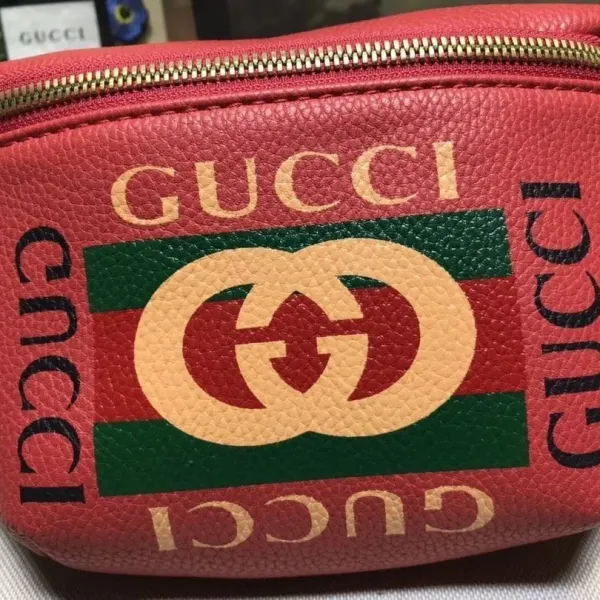 【2026】GUCCI(グッチ) GUCCI プリント スモール ベルトバッグ 3カラー 22*13*6cm 【2026】GUCCI(グッチ) GUCCI プリント スモール ベルトバッグ 3カラー 22*13*6cm