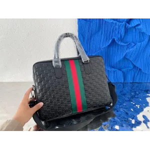【2026】Gucci(グッチ)メンズハンドバッグ 39 x 29 cm 【2026】Gucci(グッチ)メンズハンドバッグ 39 x 29 cm