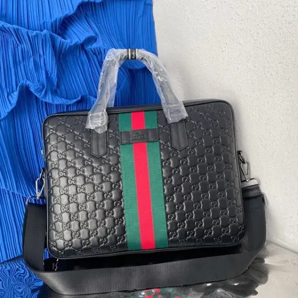 【2026】Gucci（グッチ）メンズハンドバッグ 39 x 29 cm