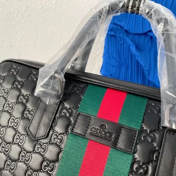 【2026】Gucci（グッチ）メンズハンドバッグ 39 x 29 cm