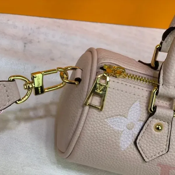 【2026】Louis Vuitton (ルイヴィトン) メッセンジャーバッグ 20x10x10cm 【2026】Louis Vuitton (ルイヴィトン) メッセンジャーバッグ 20x10x10cm