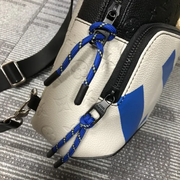 【2026】【 LOUIS VUITTON公式 旗艦店】ルイヴィトン リュックサック 当日出荷 好評に付き再入荷!20*31*10cm 【2026】【 LOUIS VUITTON公式 旗艦店】ルイヴィトン リュックサック 当日出荷 好評に付き再入荷!20*31*10cm