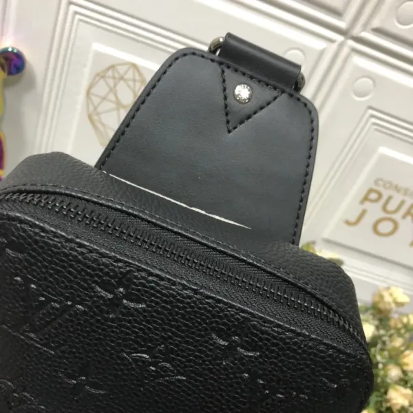 【2026】【 LOUIS VUITTON公式 旗艦店】ルイヴィトン リュックサック 当日出荷 好評に付き再入荷!20*31*10cm 【2026】【 LOUIS VUITTON公式 旗艦店】ルイヴィトン リュックサック 当日出荷 好評に付き再入荷!20*31*10cm