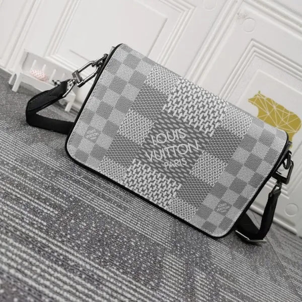 【2026】Louis Vuitton (ルイヴィトン) メッセンジャーバッグ 23.5x14x5cm 【2026】Louis Vuitton (ルイヴィトン) メッセンジャーバッグ 23.5x14x5cm