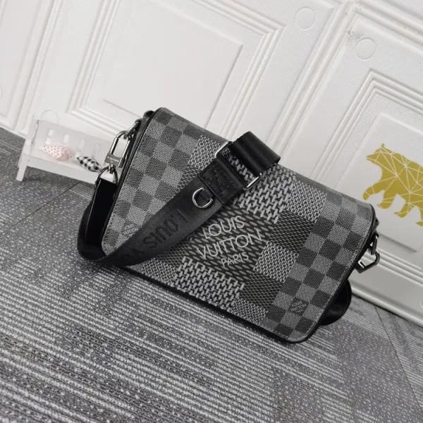 【2026】Louis Vuitton (ルイヴィトン) メッセンジャーバッグ 23.5x14x5cm 【2026】Louis Vuitton (ルイヴィトン) メッセンジャーバッグ 23.5x14x5cm