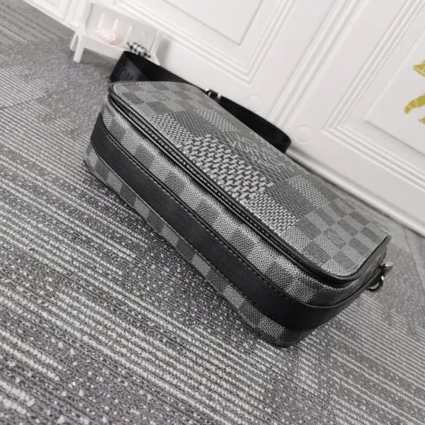 【2026】Louis Vuitton (ルイヴィトン) メッセンジャーバッグ 23.5x14x5cm 【2026】Louis Vuitton (ルイヴィトン) メッセンジャーバッグ 23.5x14x5cm