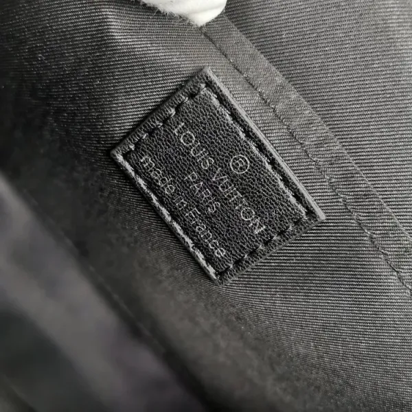 【2026】Louis Vuitton (ルイヴィトン) メッセンジャーバッグ 23.5x14x5cm 【2026】Louis Vuitton (ルイヴィトン) メッセンジャーバッグ 23.5x14x5cm