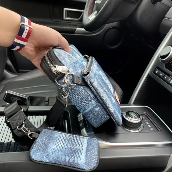 【2026】Louis Vuitton (ルイヴィトン) メッセンジャーバッグ スリーピーススーツ 【2026】Louis Vuitton (ルイヴィトン) メッセンジャーバッグ スリーピーススーツ