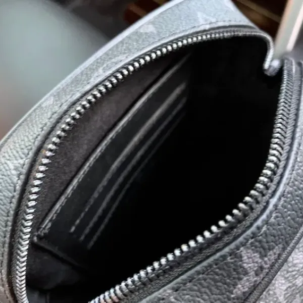 【2026】LV Louis Vuitton （ルイヴィトン） メッセンジャーバッグ 15x17x8cm