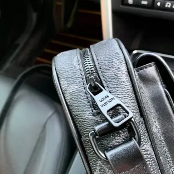 【2026】LV Louis Vuitton （ルイヴィトン） メッセンジャーバッグ 15x17x8cm