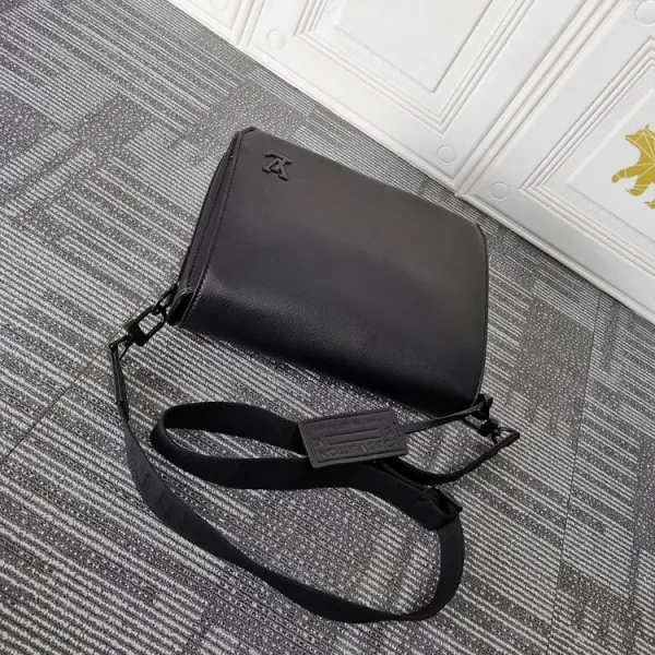 【2026】LouisVuitton ルイヴィトン メッセンジャー M57080 AEROGRAM 30.5x24x10 CM 【2026】LouisVuitton ルイヴィトン メッセンジャー M57080 AEROGRAM 30.5x24x10 CM