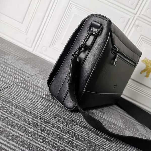 【2026】LouisVuitton ルイヴィトン メッセンジャー M57080 AEROGRAM 30.5x24x10 CM 【2026】LouisVuitton ルイヴィトン メッセンジャー M57080 AEROGRAM 30.5x24x10 CM
