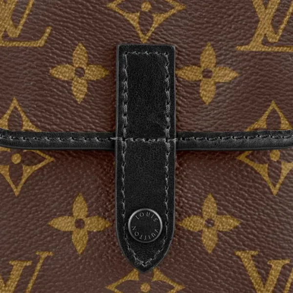 【2026】LV LOUIS VUITTON クリストファー・ウエアラブル ウォレット M69404 【2026】LV LOUIS VUITTON クリストファー・ウエアラブル ウォレット M69404