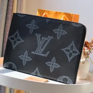 【2026】Louis Vuitton (ルイ・ヴィトン) バッグ 35x25x2 cm 【2026】Louis Vuitton (ルイ・ヴィトン) バッグ 35x25x2 cm