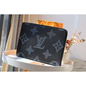 【2026】Louis Vuitton (ルイ・ヴィトン) バッグ 35x25x2 cm