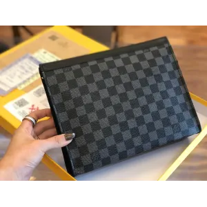 【2026】LOUIS VUITTON（ルイヴィトン）クラッチバッグ