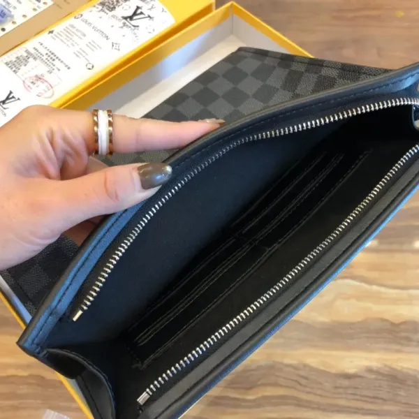 【2026】LOUIS VUITTON（ルイヴィトン）クラッチバッグ