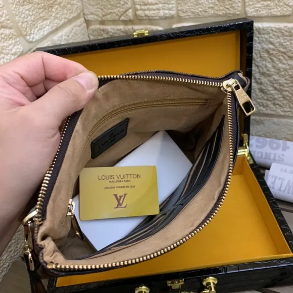 【2026】LOUIS VUITTON（ルイヴィトン）クラッチバッグ 28X19X3cm