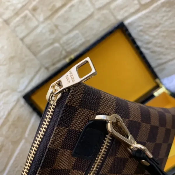 【2026】LOUIS VUITTON（ルイヴィトン）クラッチバッグ 28X19X3cm