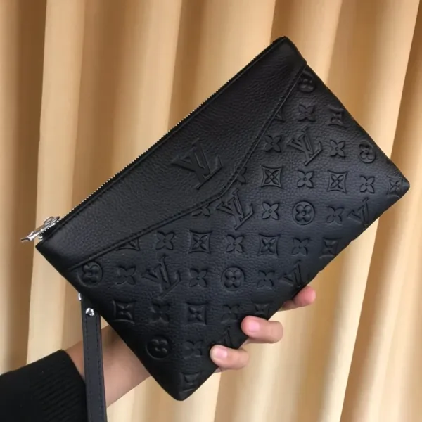 【2026】LOUIS VUITTON（ルイヴィトン）クラッチバッグ 28X18X2cm
