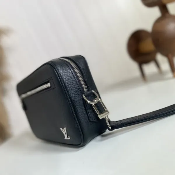 【2026】LV【LOUIS VUITTON公式 旗艦店】ルイヴィトン クラッチバッグ 当日出荷 好評に付き再入荷!25*15.5*6.5cm 【2026】LV【LOUIS VUITTON公式 旗艦店】ルイヴィトン クラッチバッグ 当日出荷 好評に付き再入荷!25*15.5*6.5cm