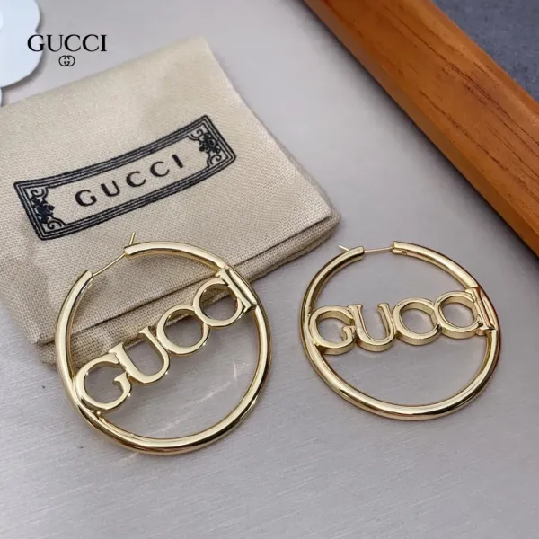 【2026】【GUCCI】クッチ ファッションスタイルのイヤリング 【2026】【GUCCI】クッチ ファッションスタイルのイヤリング