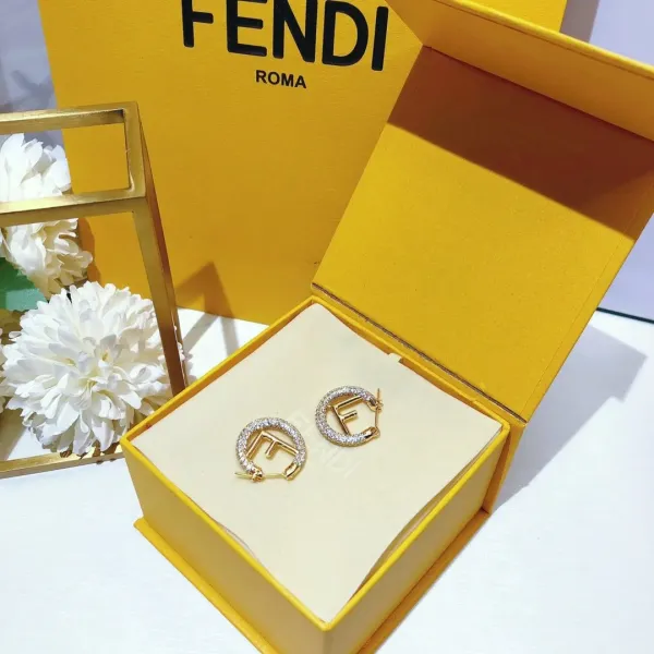 【2026】【FENDI】フェンディ ファッションスタイルのイヤリング 【2026】【FENDI】フェンディ ファッションスタイルのイヤリング