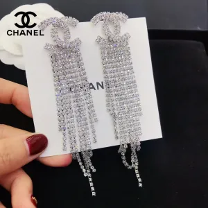【2026】【CHANEL】シャネル トレンドの爽やかタッセルロングピアス 【2026】【CHANEL】シャネル トレンドの爽やかタッセルロングピアス