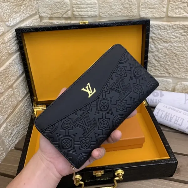 【2026】Louis Vuitton (ルイ・ヴィトン) 財布 19.5x10x2.5cm セール販売 数量限定! 早い者勝ち! 【2026】Louis Vuitton (ルイ・ヴィトン) 財布 19.5x10x2.5cm セール販売 数量限定! 早い者勝ち!