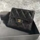 【2026】《シルエットとロゴが可愛い♪》CHANEL マトラッセ三つ折り財布 10*11.5*3cm
