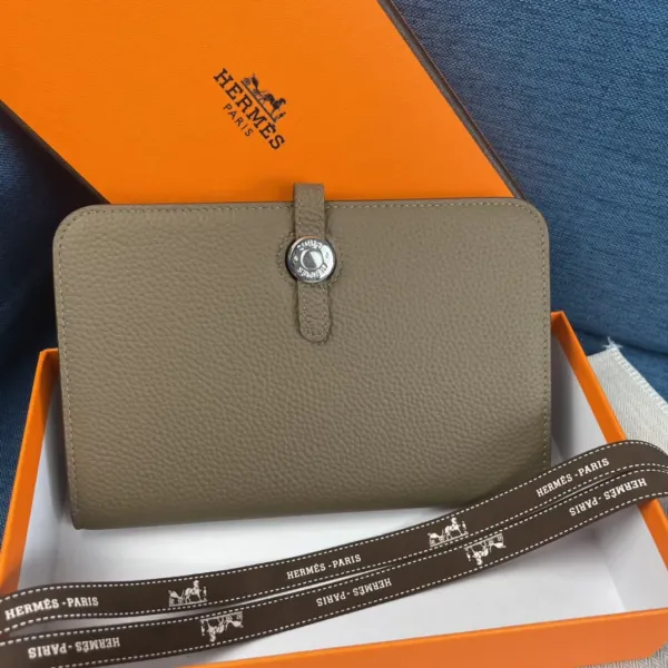 【2026】HERMÈS 財布 9カラー 20X12.5CM 【2026】HERMÈS 財布 9カラー 20X12.5CM